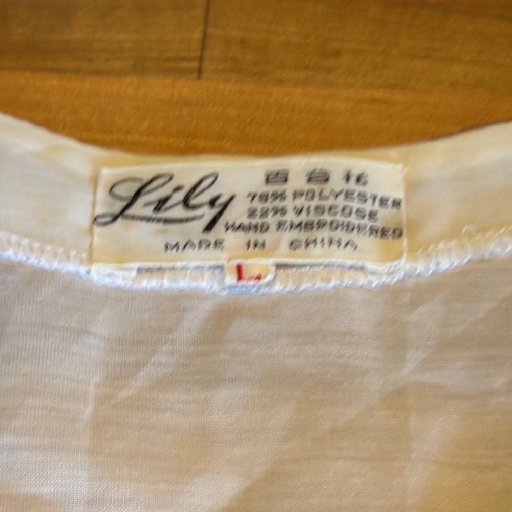 Vintage Lily Floral Embroidered Blouse - Picture 2 of 7